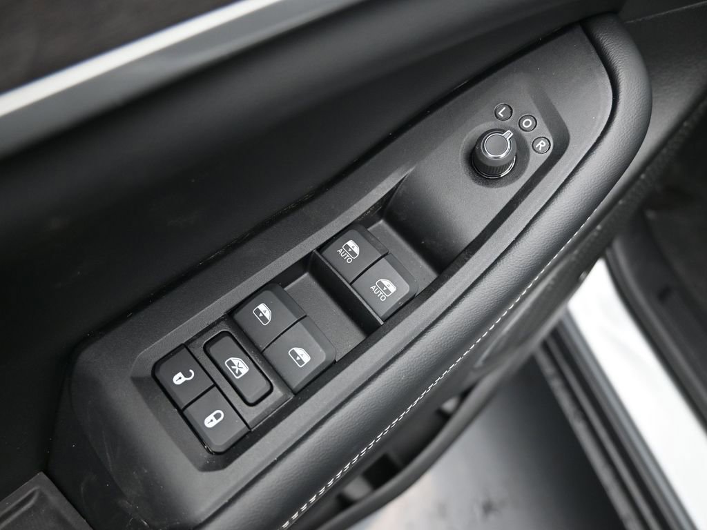 New 2024 Jeep Grand Cherokee Limited 4xe image 10