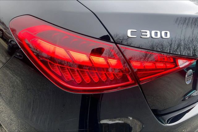 Used 2025 Mercedes-Benz C 300 4MATIC Sedan image 25