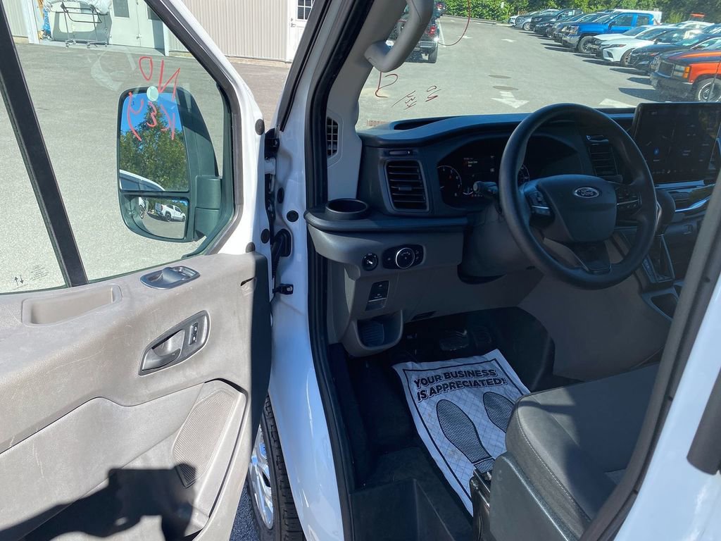 Used 2023 Ford Transit 350 XLT image 10