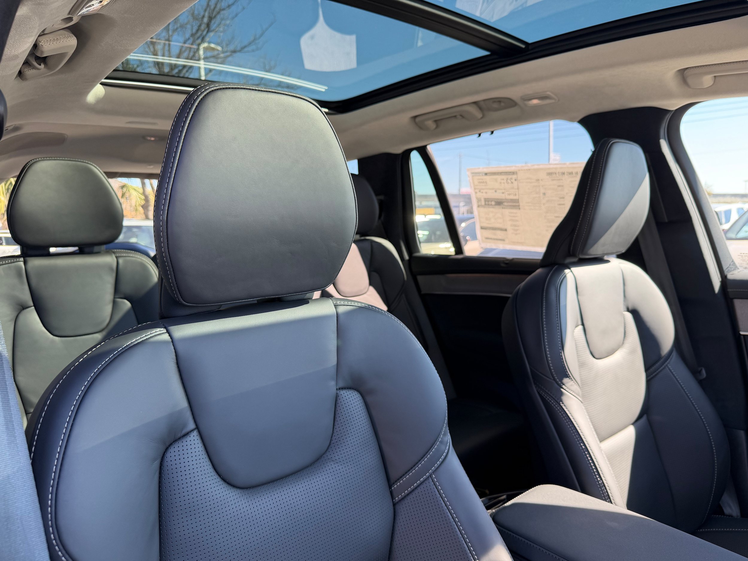 New 2026 Volvo XC90 B6 Ultra w/ Lounge Package AWD/4WD image 9
