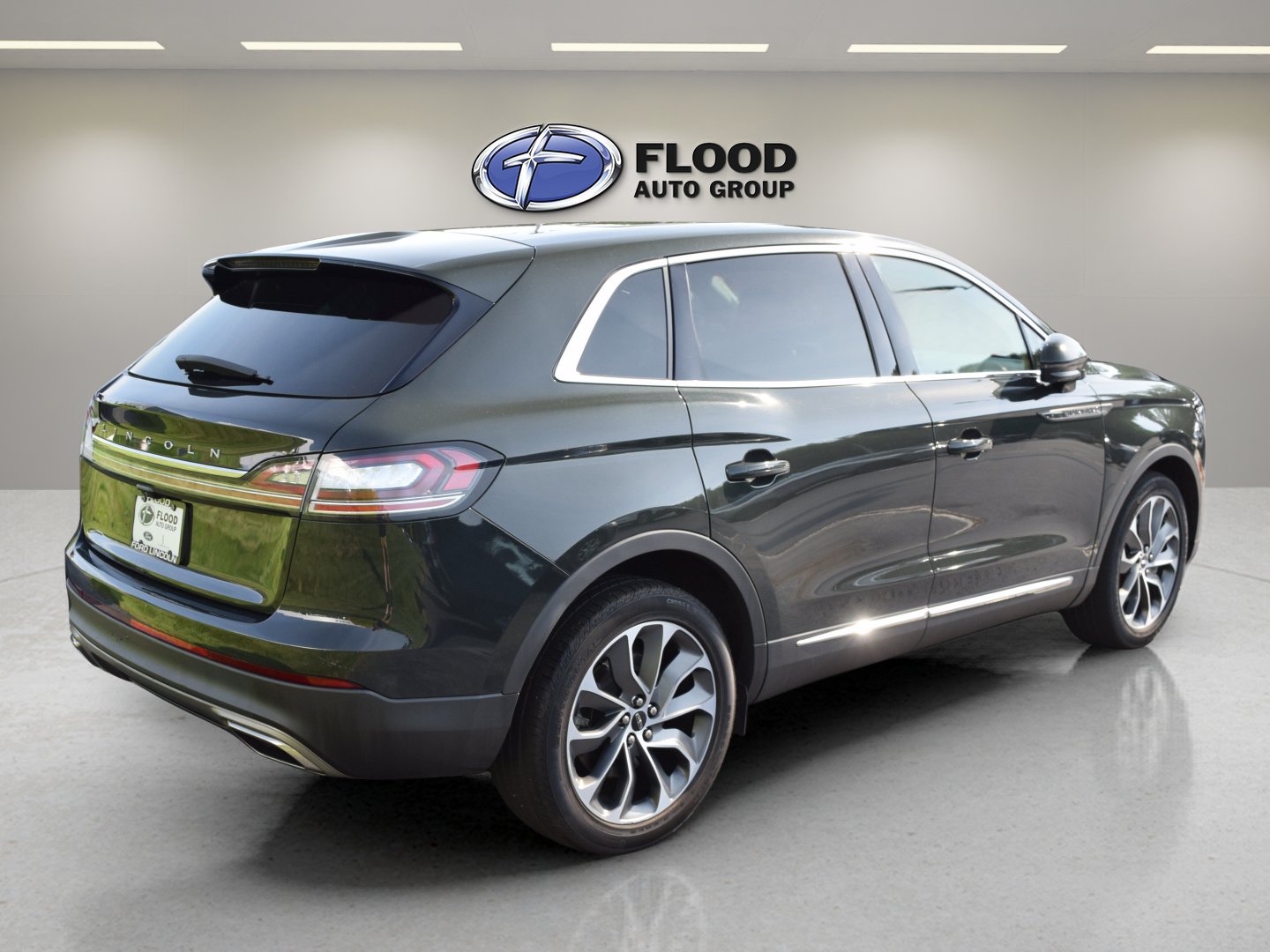 Used 2022 Lincoln Nautilus Reserve AWD/4WD image 4
