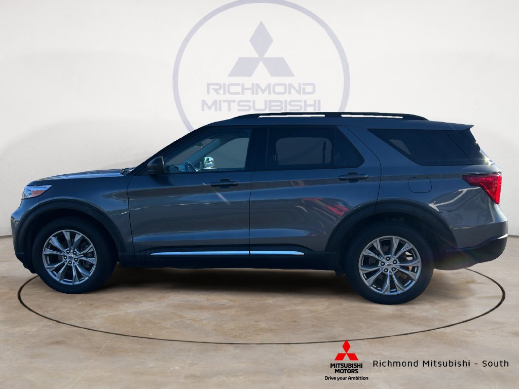 Used 2023 Ford Explorer XLT w/ Equipment Group 202A AWD/4WD image 6
