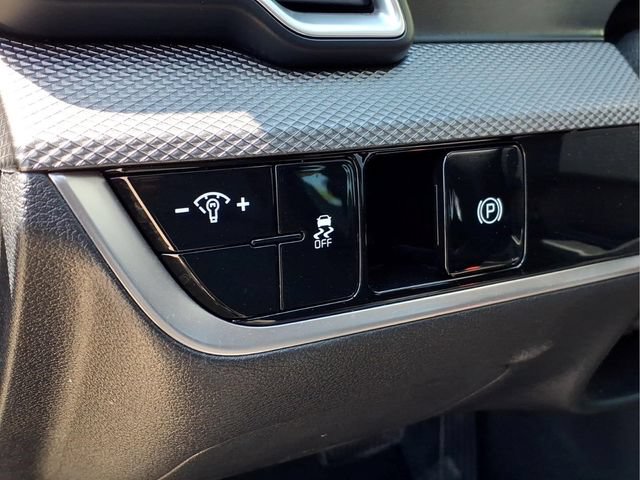 Used 2023 Kia Sportage LX FWD image 19