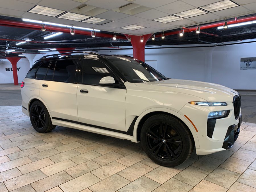 Used 2025 BMW X7 xDrive40i w/ Executive Package AWD/4WD image 8