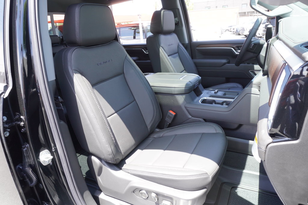 New 2025 GMC Sierra 2500 Denali w/ Denali Reserve Package AWD/4WD image 15