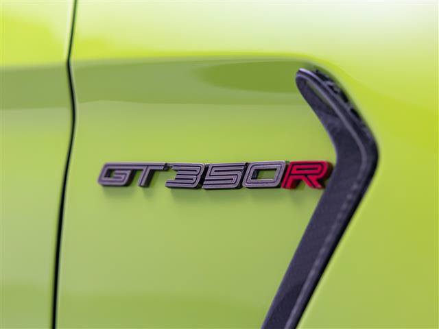 Used 2020 Ford Mustang Shelby GT350R w/ GT350R Equipment Group 920A RWD image 12