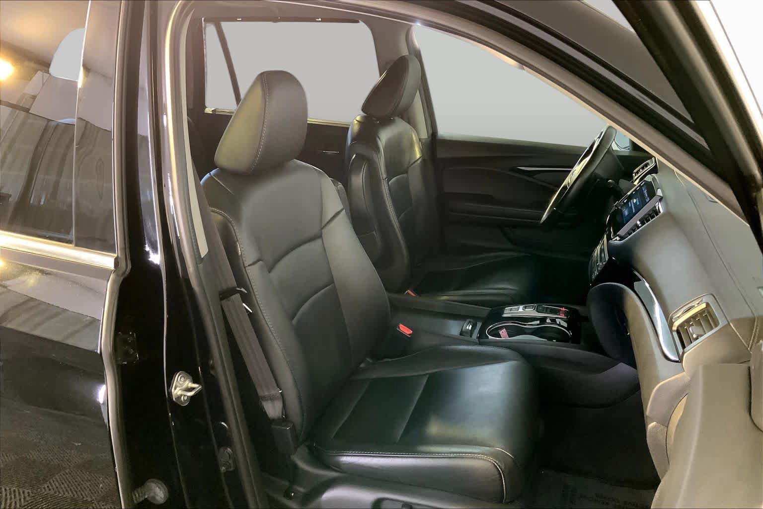 Used 2019 Honda Pilot Touring image 8