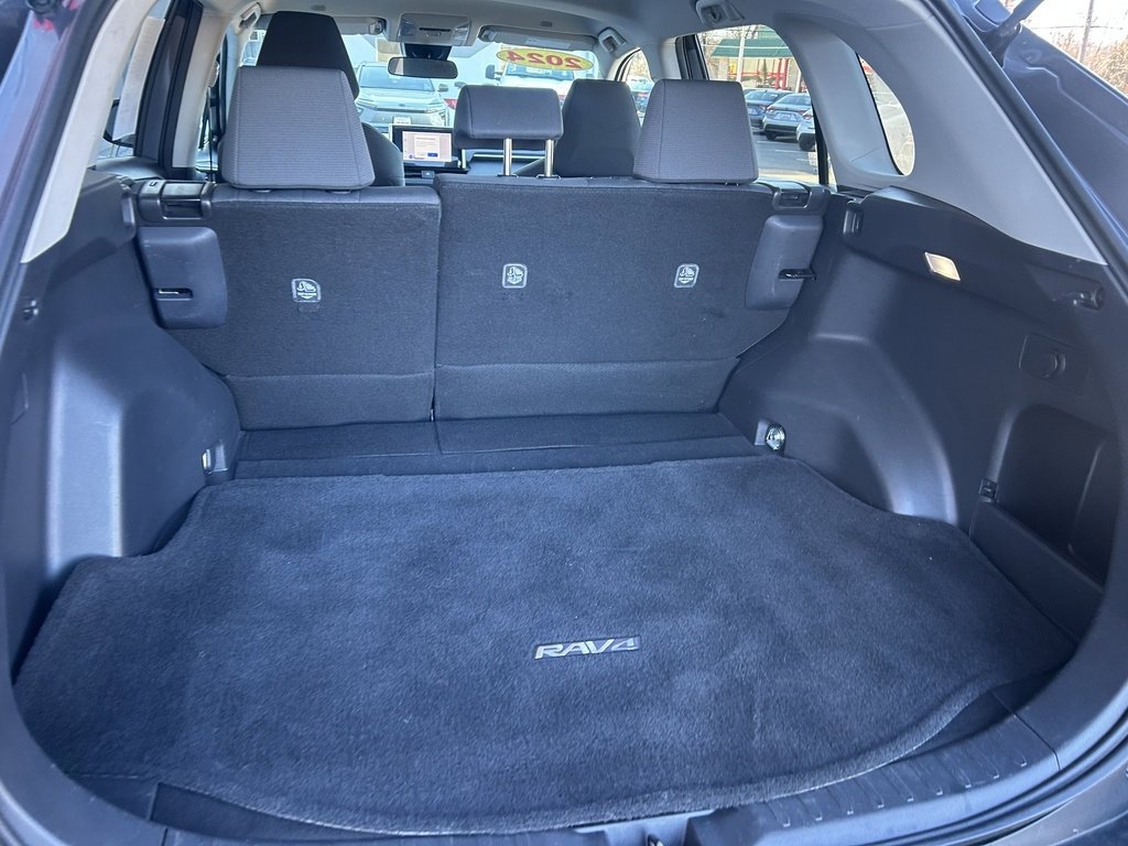 Used 2024 Toyota RAV4 XLE image 10