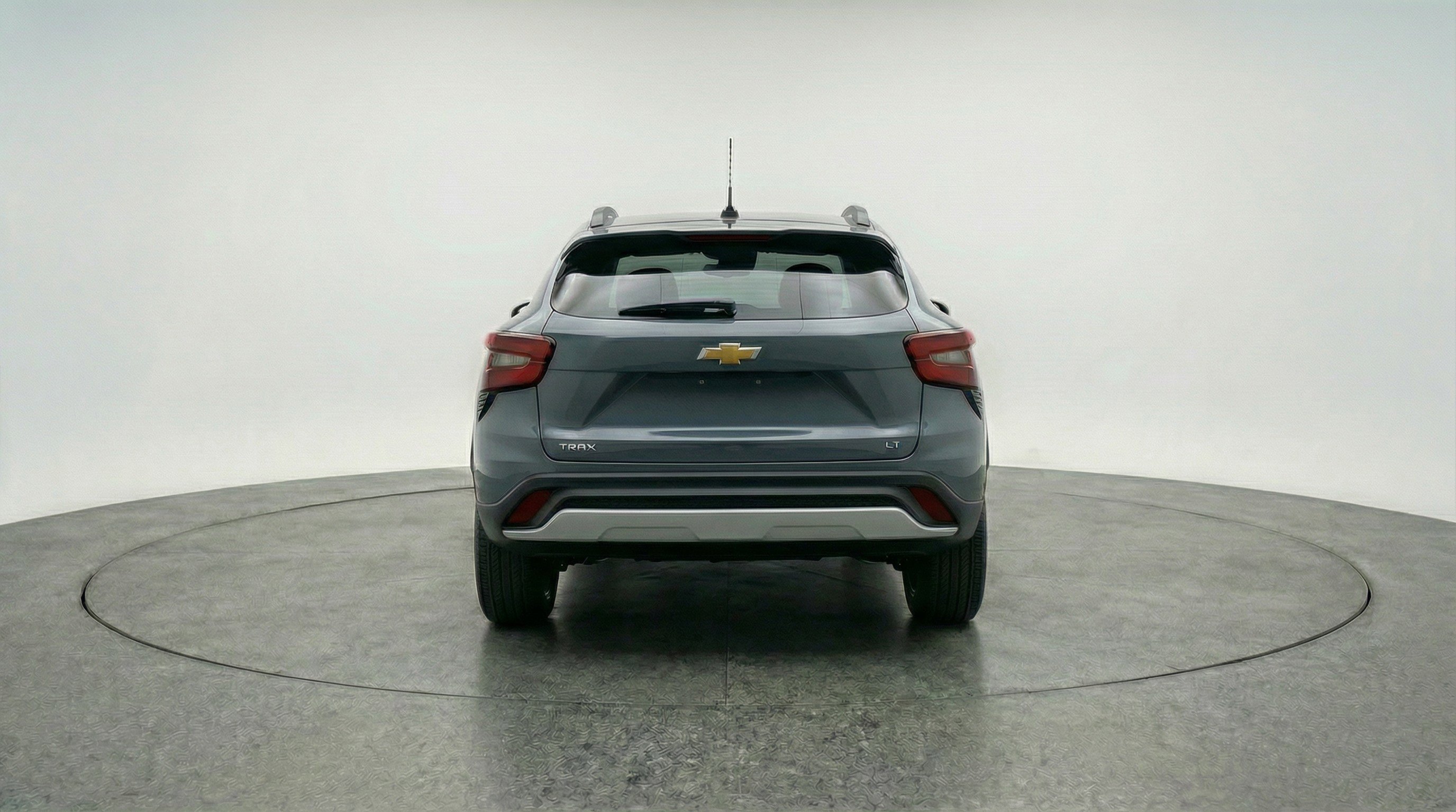 Used 2025 Chevrolet Trax LT w/ LT Convenience Package FWD image 7