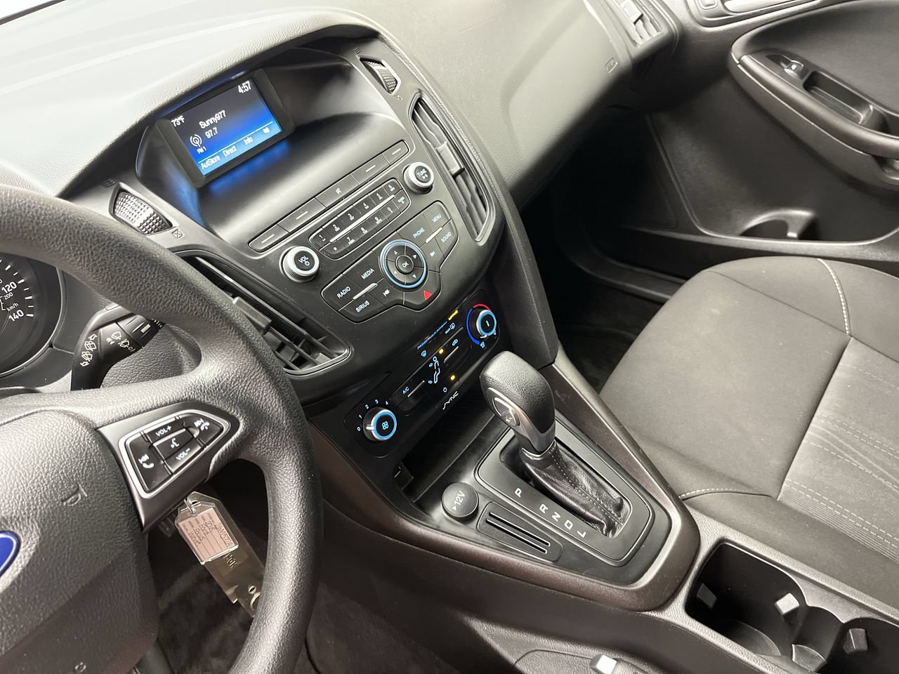 Used 2018 Ford Focus SE FWD image 13