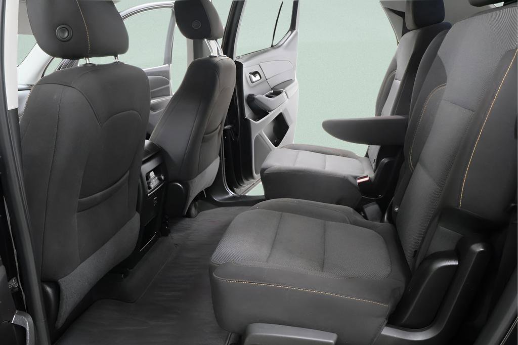 Used 2019 Chevrolet Traverse LT FWD image 27