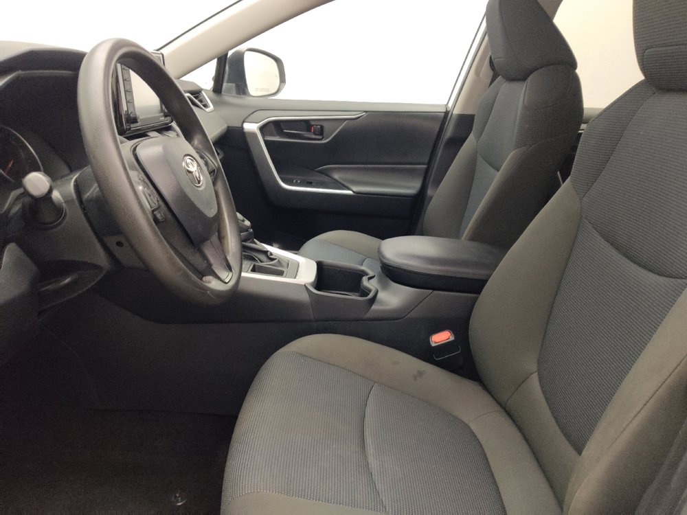 Used 2022 Toyota RAV4 LE FWD image 17