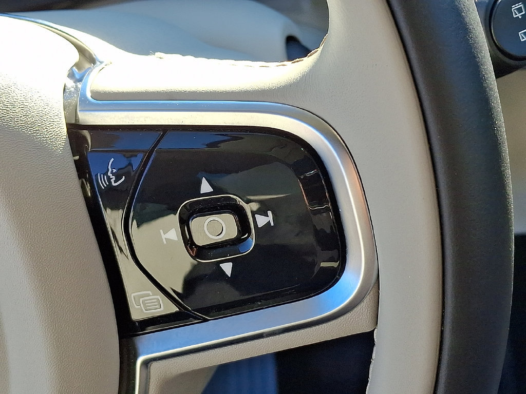Certified 2025 Volvo XC90 T8 Ultra w/ Protection Package Premier AWD/4WD image 24