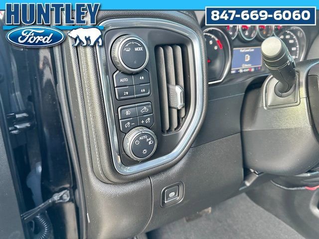 Used 2022 Chevrolet Silverado 1500 LT Trail Boss w/ Convenience Package II image 17