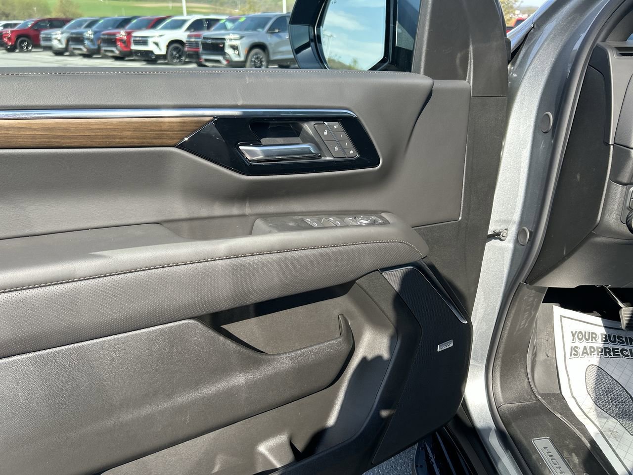 New 2026 Chevrolet Tahoe High Country w/ Sun And Tow Package AWD/4WD image 19