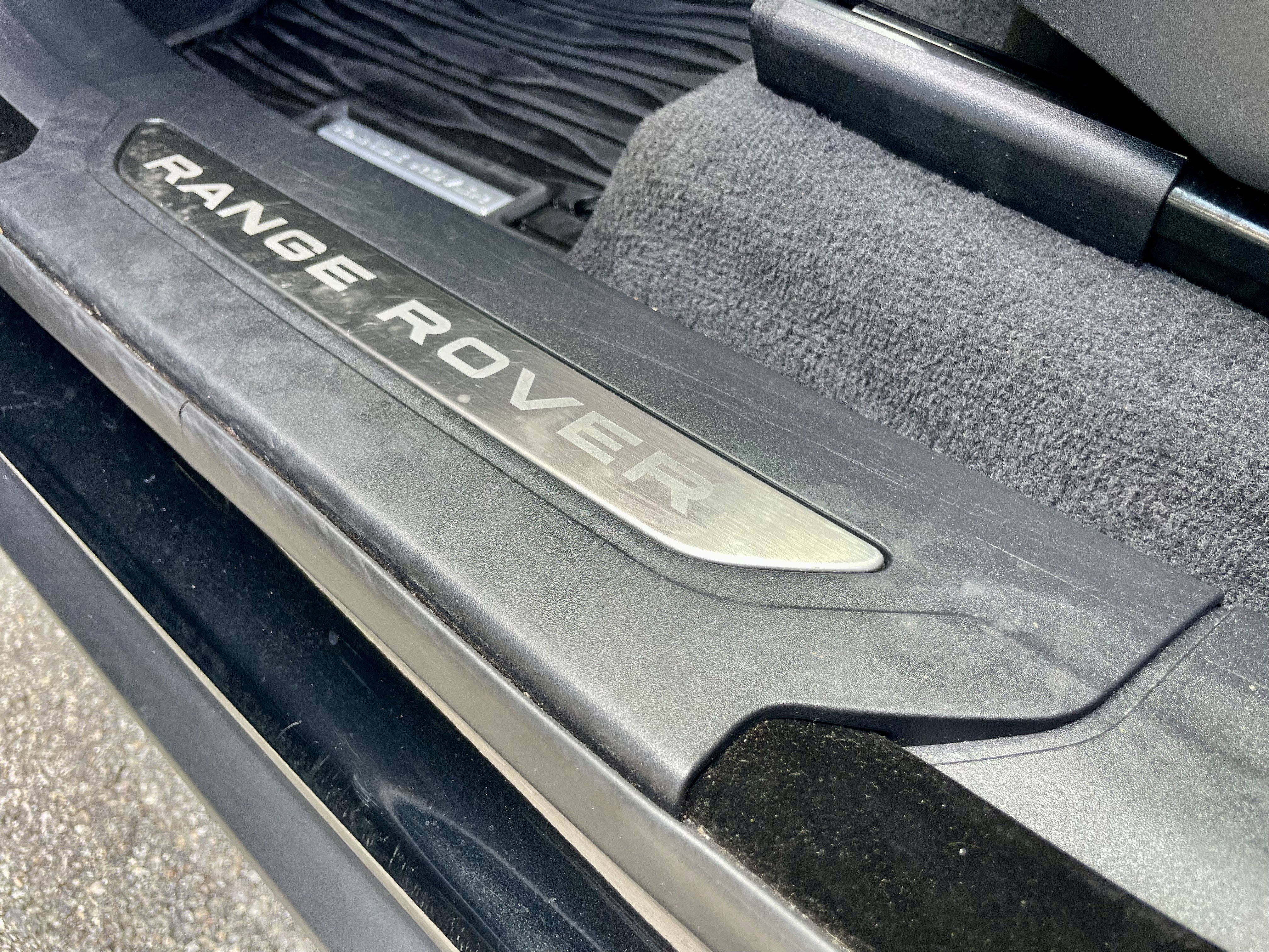 Certified 2026 Land Rover Range Rover Velar Dynamic SE AWD/4WD image 38