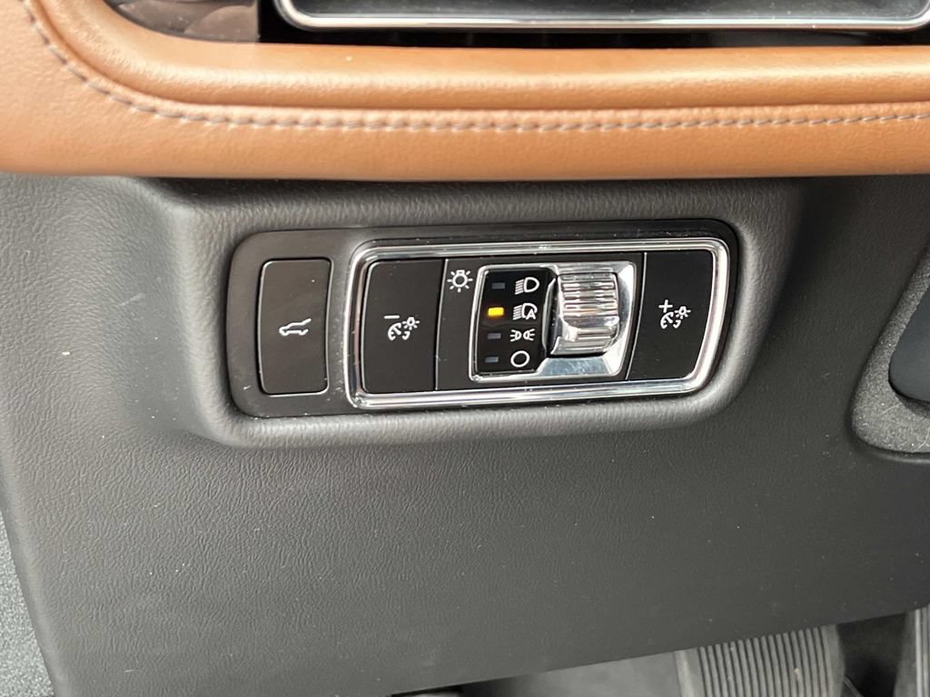 Used 2024 Lincoln Aviator Reserve w/ Equipment Group 201A AWD/4WD image 33