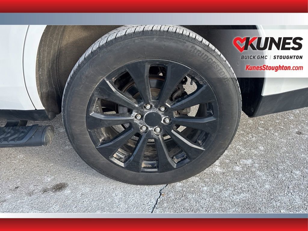 Used 2022 Chevrolet Tahoe Z71 w/ Luxury Package image 16