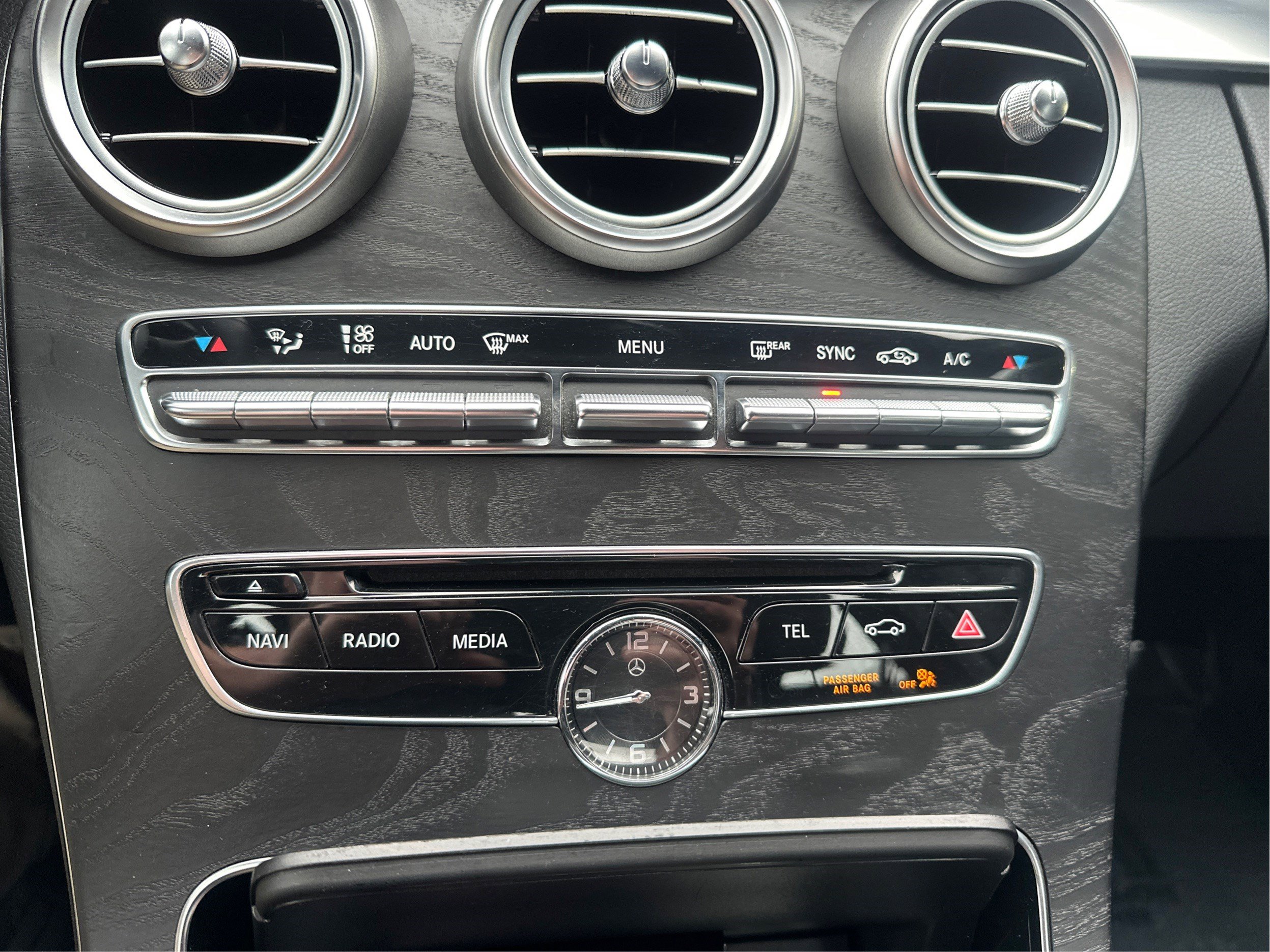 Used 2015 Mercedes-Benz C 300 4MATIC Sedan image 30