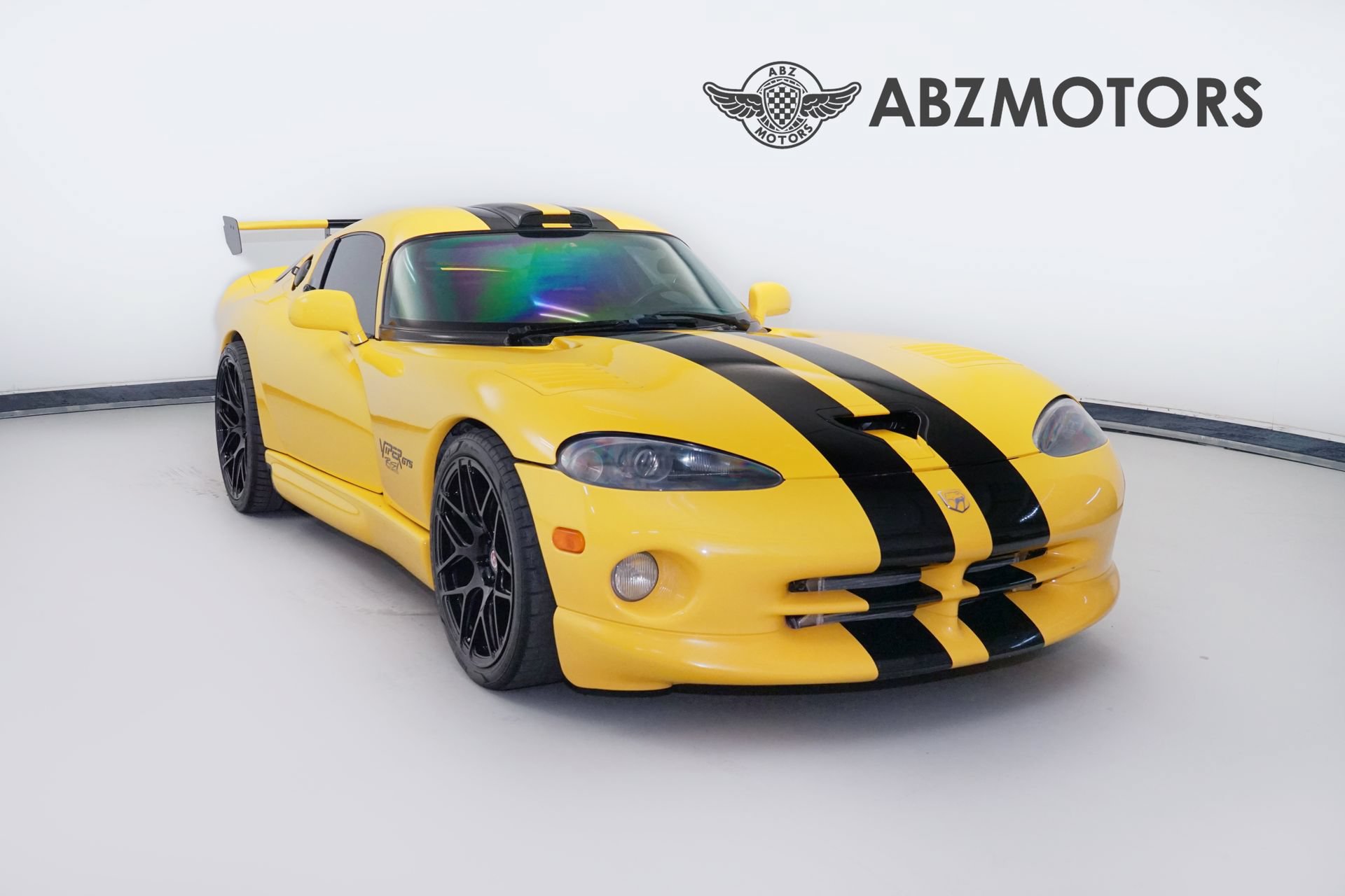 Used 2001 Dodge Viper GTS RWD video 1