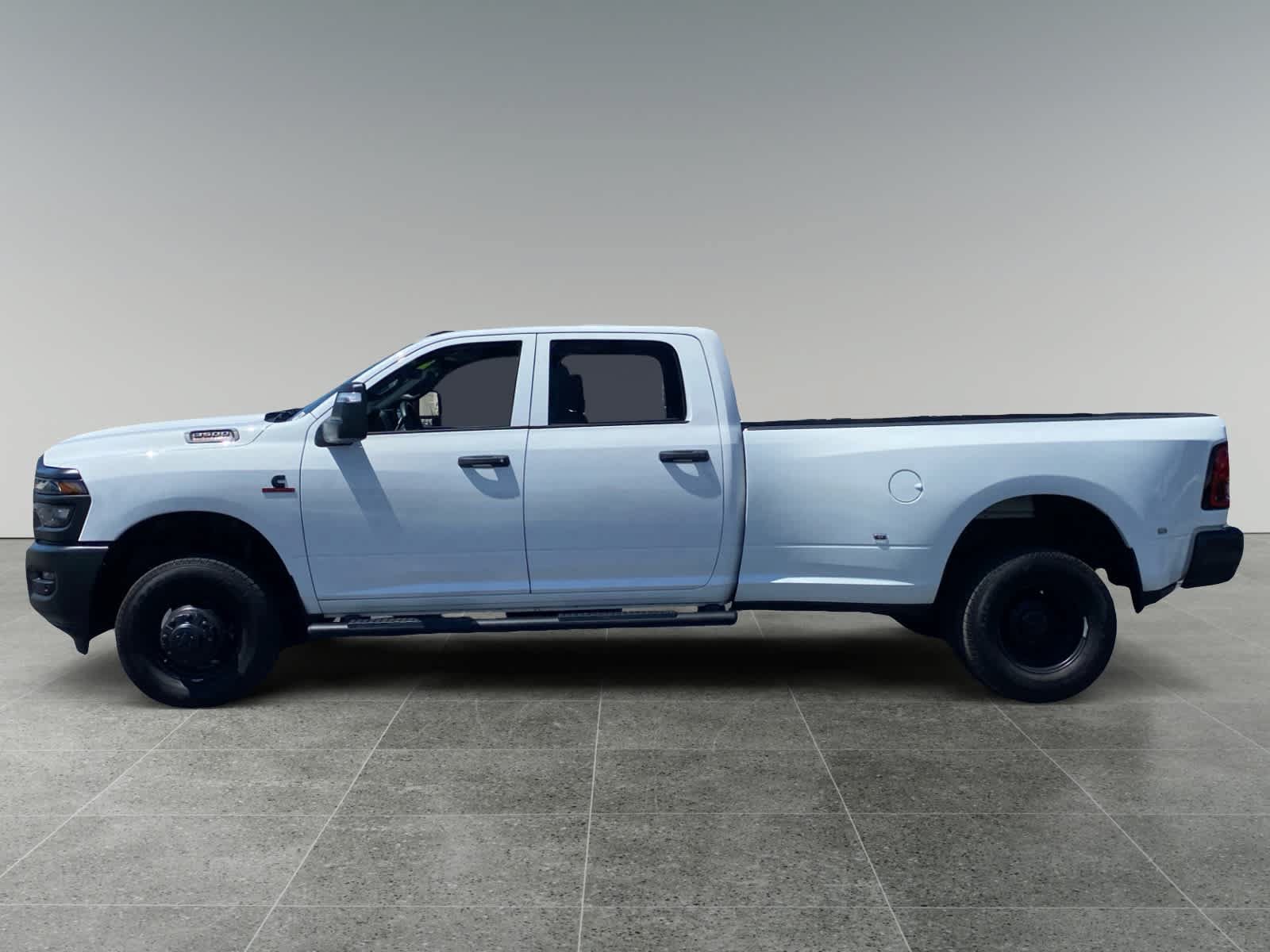 Used 2026 RAM 3500 Tradesman AWD/4WD image 2