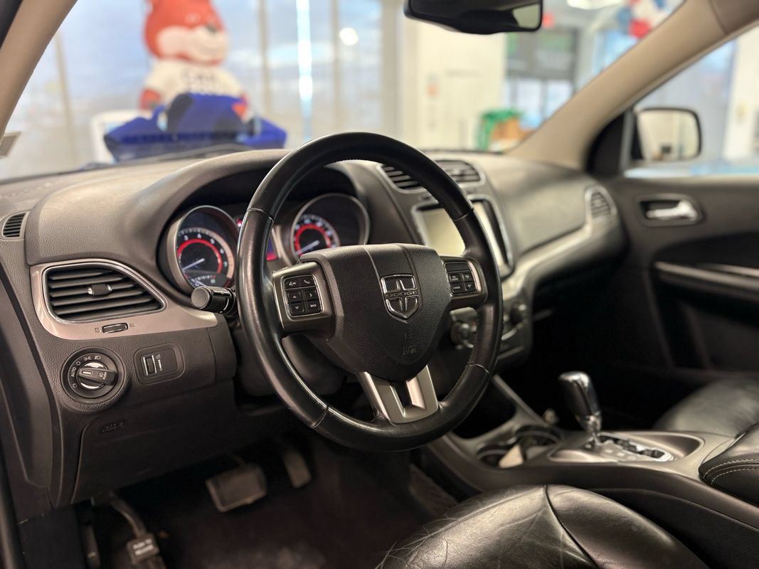 Used 2017 Dodge Journey Crossroad FWD image 16
