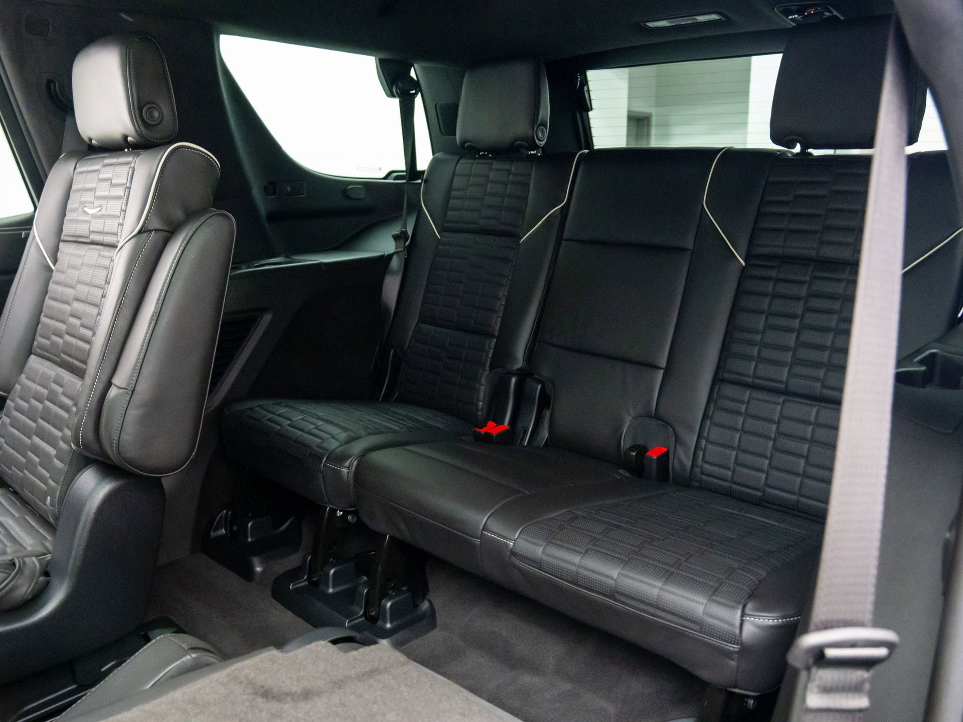 New 2026 Cadillac Escalade Platinum Sport w/ LPO, ONYX Package image 18