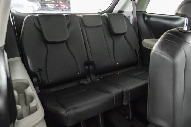 Used 2023 Kia Carnival LX FWD image 35