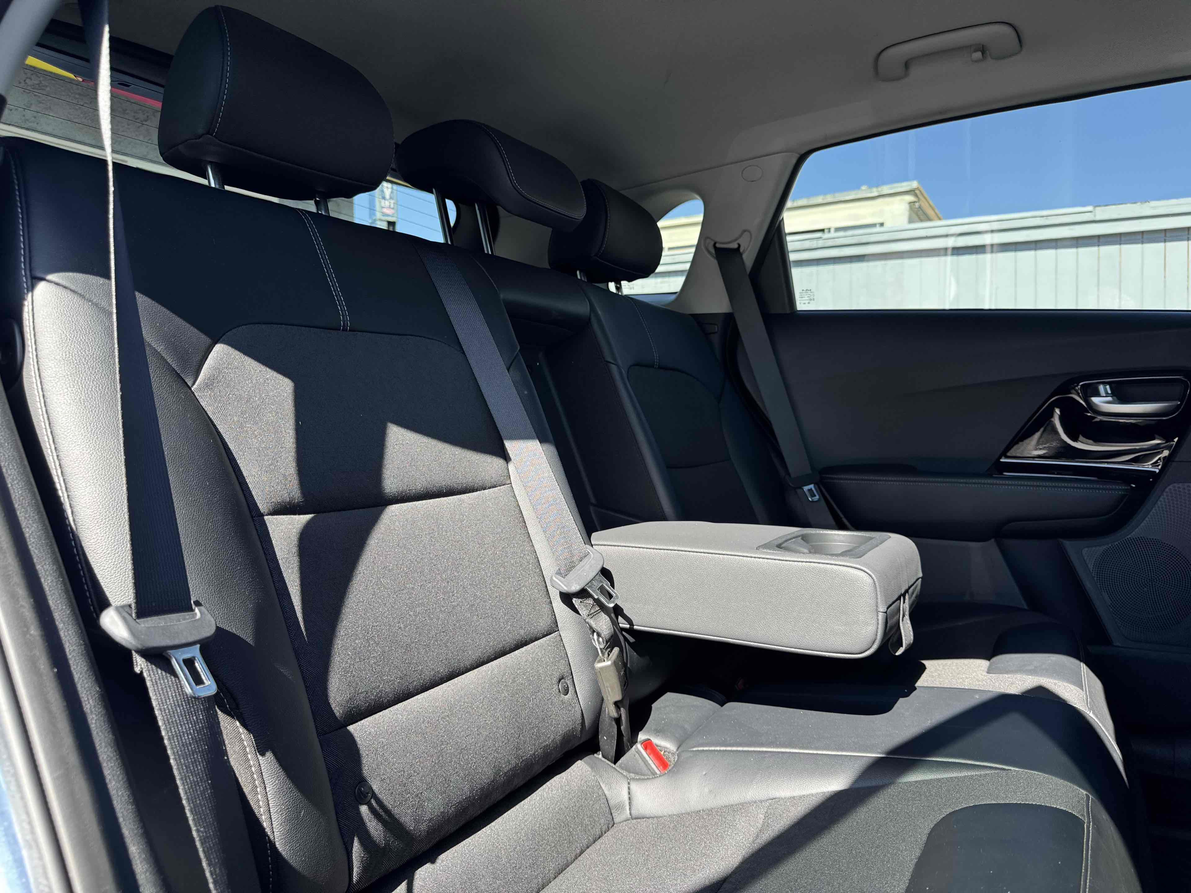 Used 2022 Kia Niro EX FWD image 21
