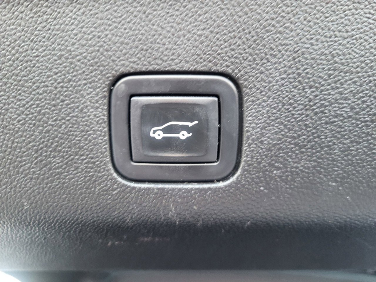 Used 2021 Chevrolet Suburban High Country w/ Premium Package image 30