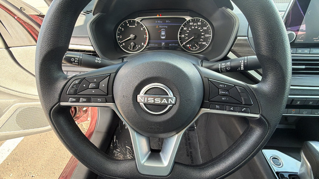 Used 2025 Nissan Altima 2.5 SV FWD image 18