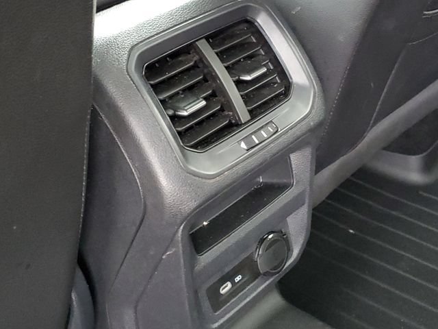 Used 2024 Volkswagen Tiguan SE AWD/4WD image 26