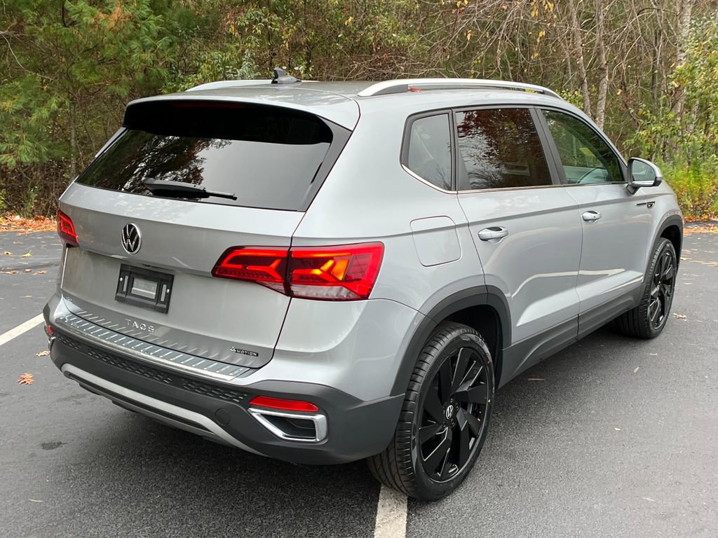 Used 2024 Volkswagen Taos SE image 5