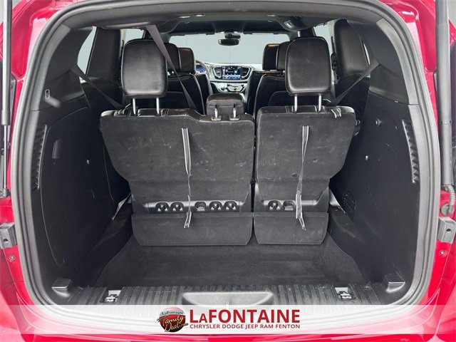 Used 2025 Chrysler Pacifica Select image 26
