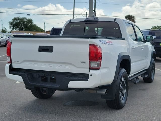 Used 2017 Toyota Tacoma TRD Off-Road w/ Premium & Technology Package image 6