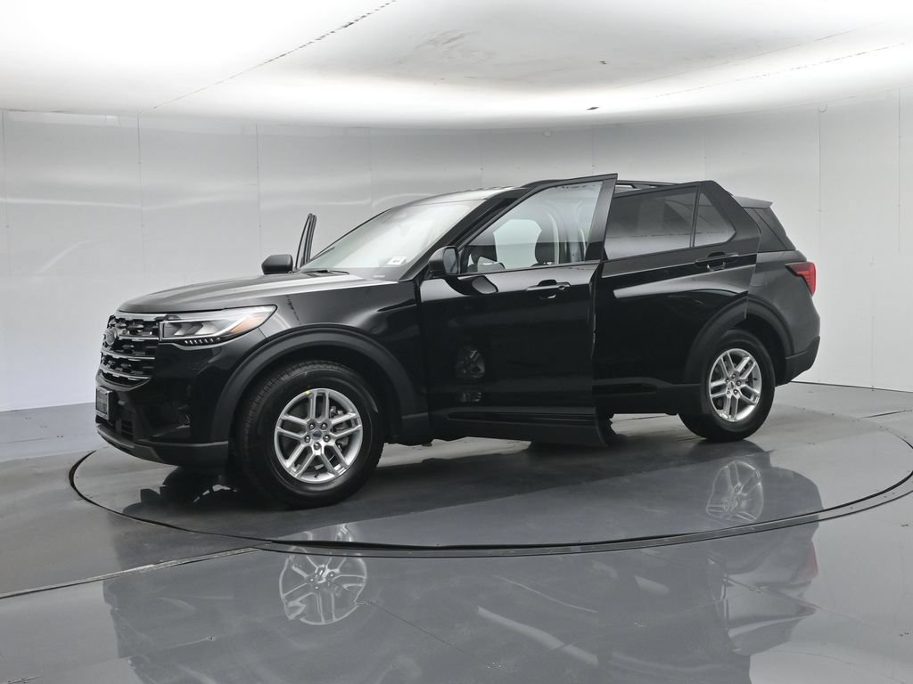New 2026 Ford Explorer Active w/ Active Comfort Package RWD image 5