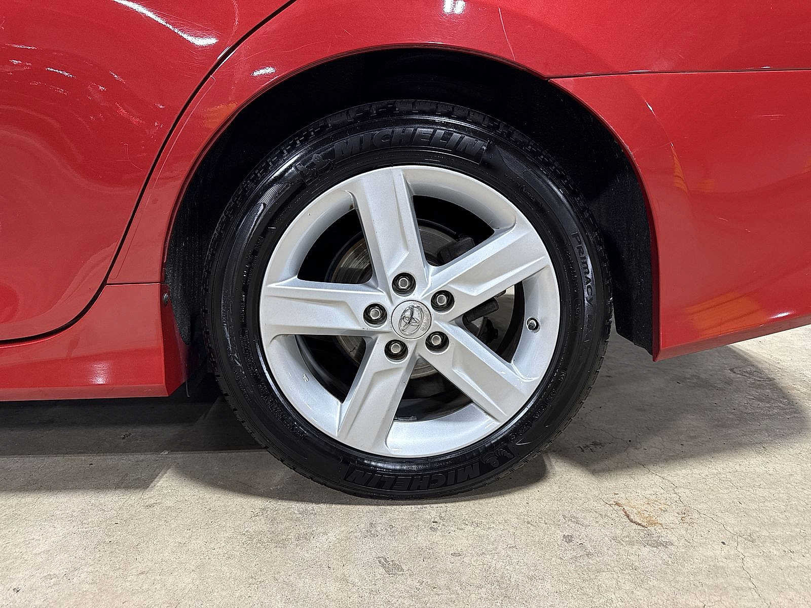 Used 2012 Toyota Camry SE FWD image 10