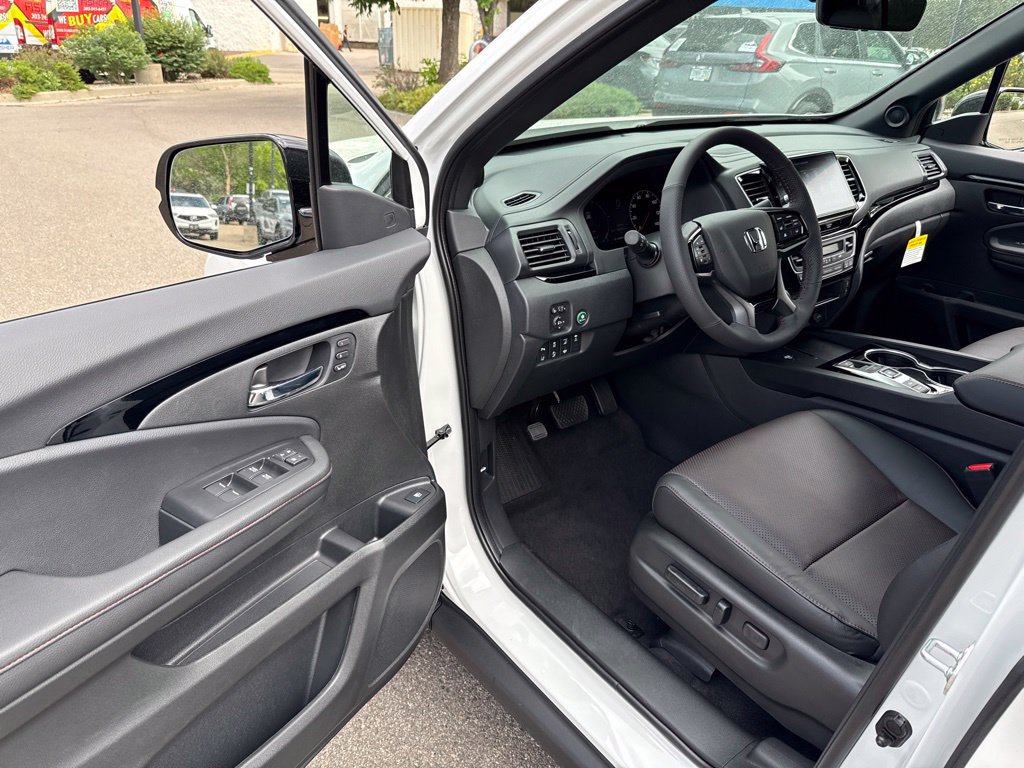 New 2026 Honda Ridgeline Black Edition image 11