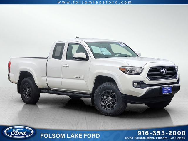 Used 2017 Toyota Tacoma SR5 w/ Tow Package AWD/4WD image 1