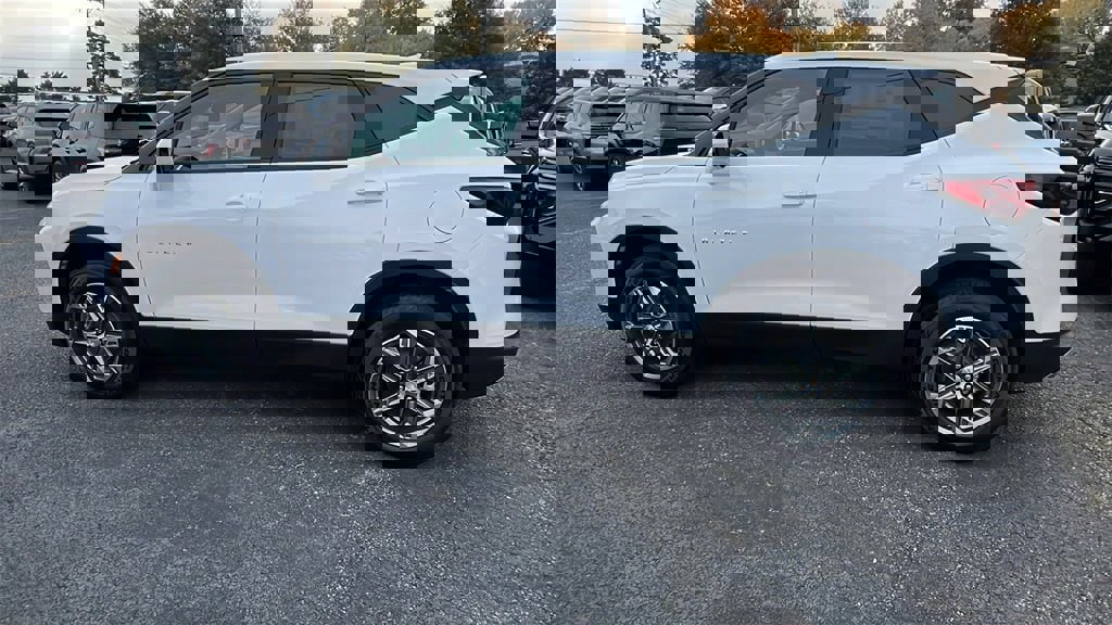 New 2026 Chevrolet Blazer LT image 8