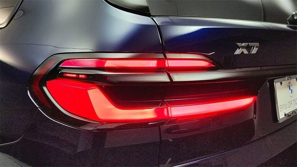 New 2026 BMW X7 M60i image 37