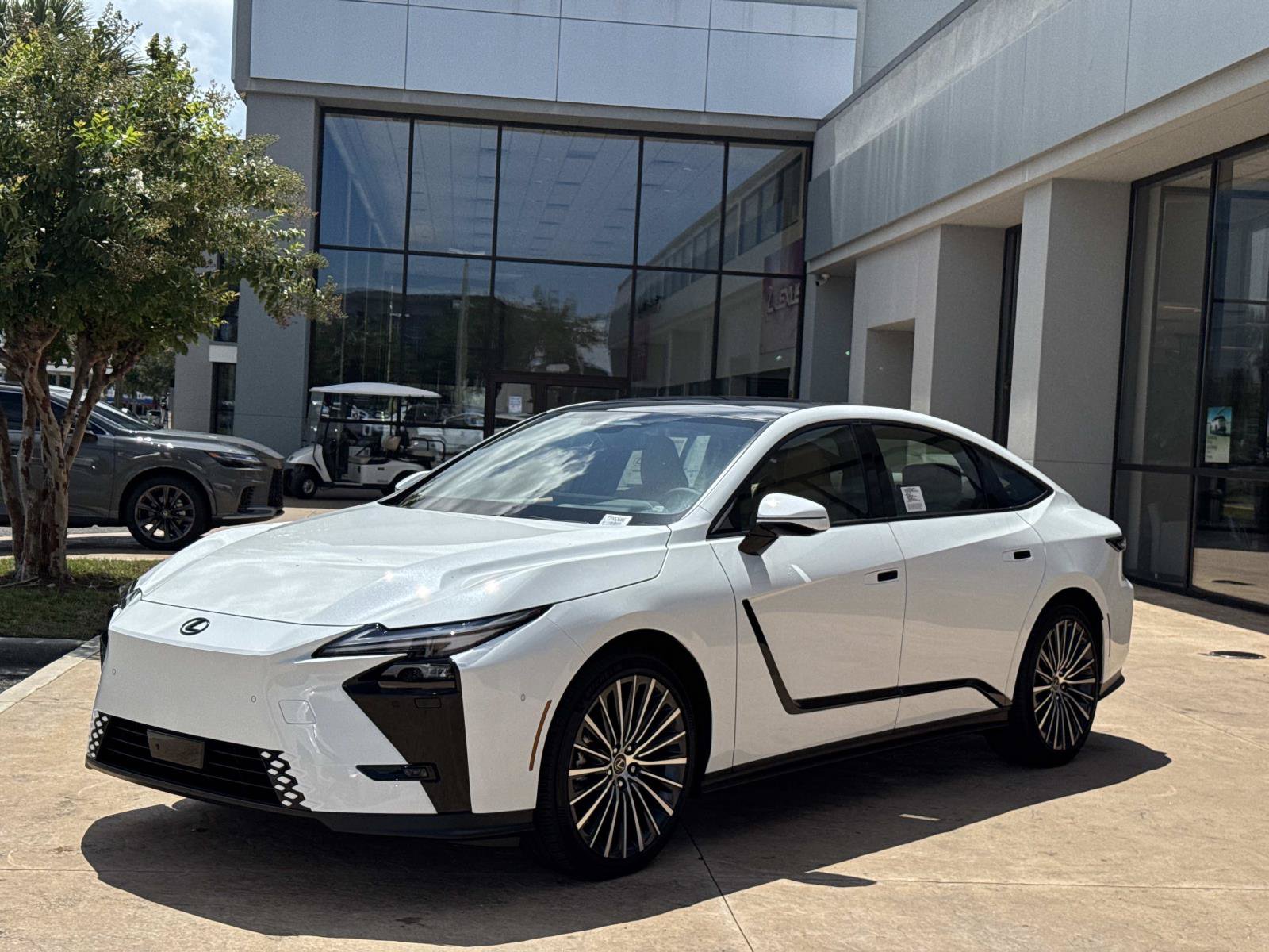 New 2026 Lexus ES 350e w/ Cold Area Package FWD image 7