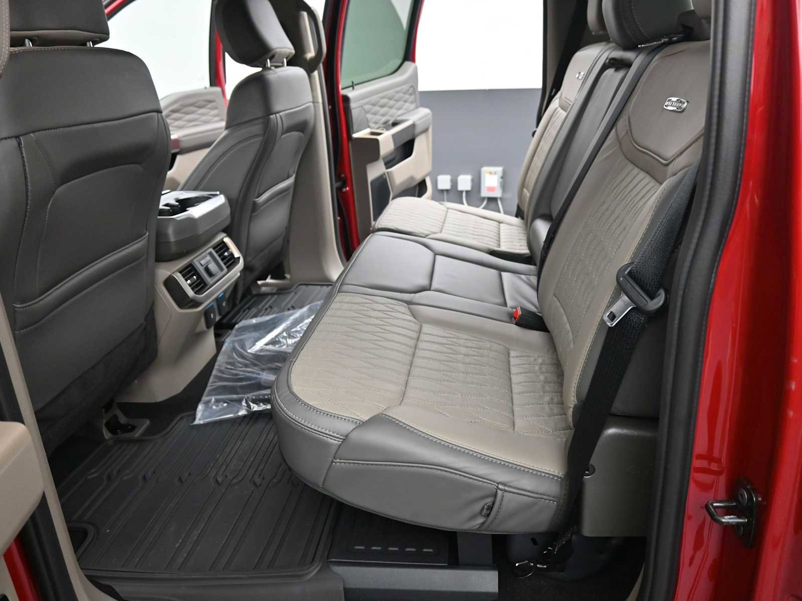 Used 2025 Ford F150 Platinum w/ Equipment Group 703A Plus image 13