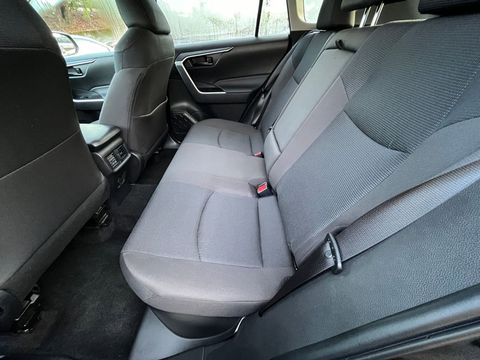 Used 2025 Toyota RAV4 LE image 25