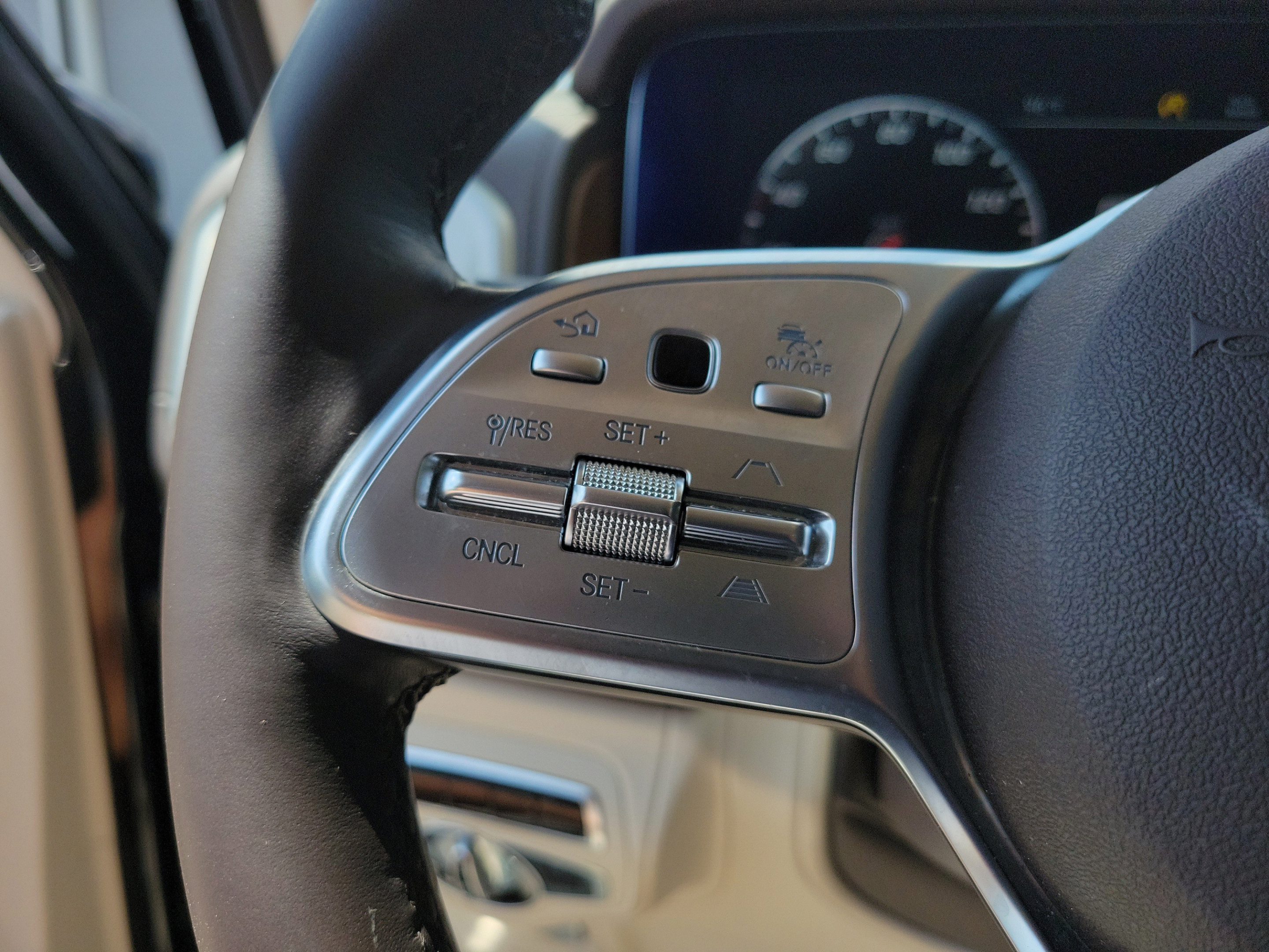 Certified 2021 Mercedes-Benz G 550 image 25