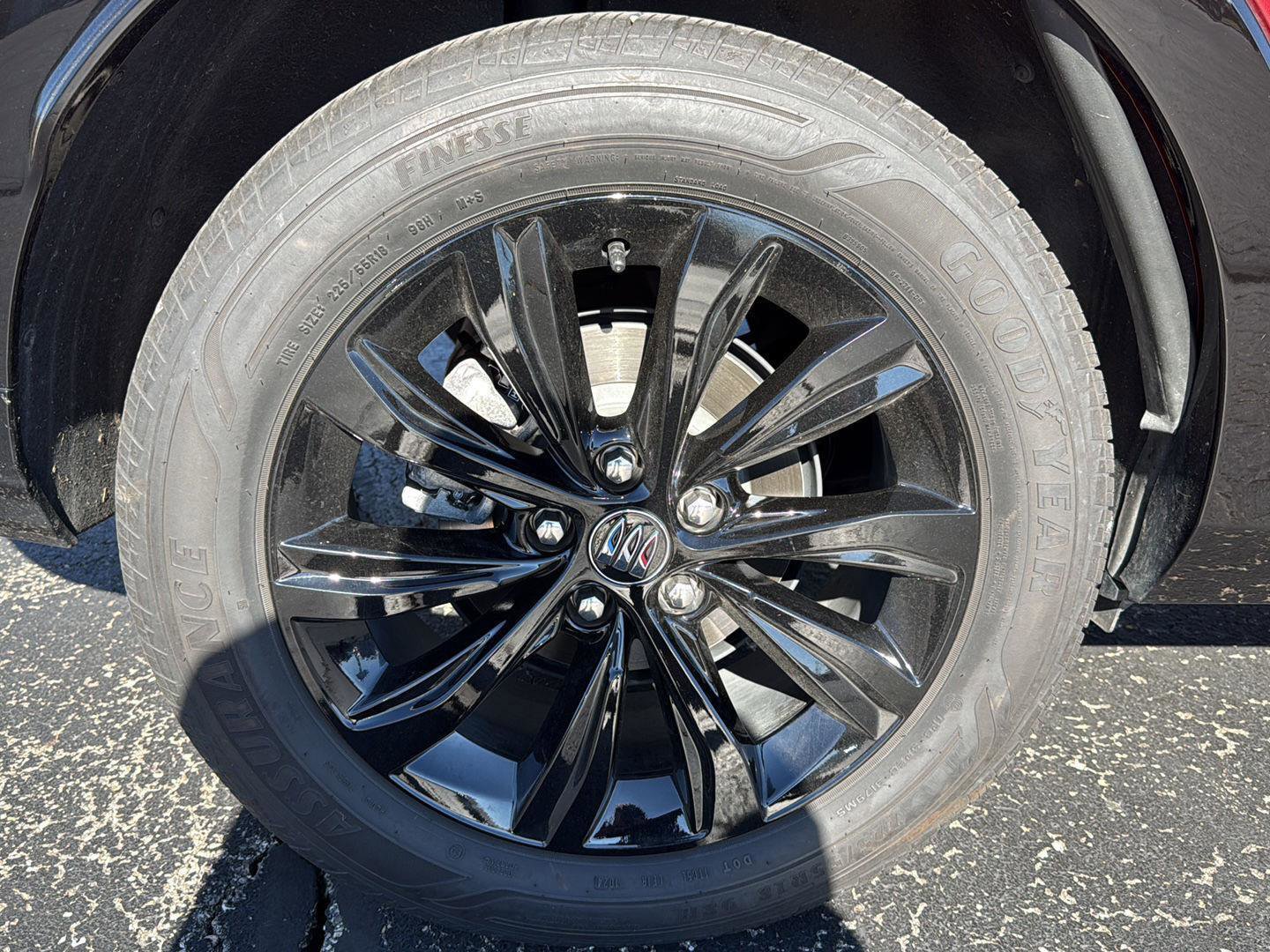 Used 2024 Buick Envista Sport Touring image 14