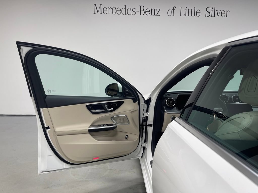 Certified 2024 Mercedes-Benz C 300 4MATIC Sedan image 17