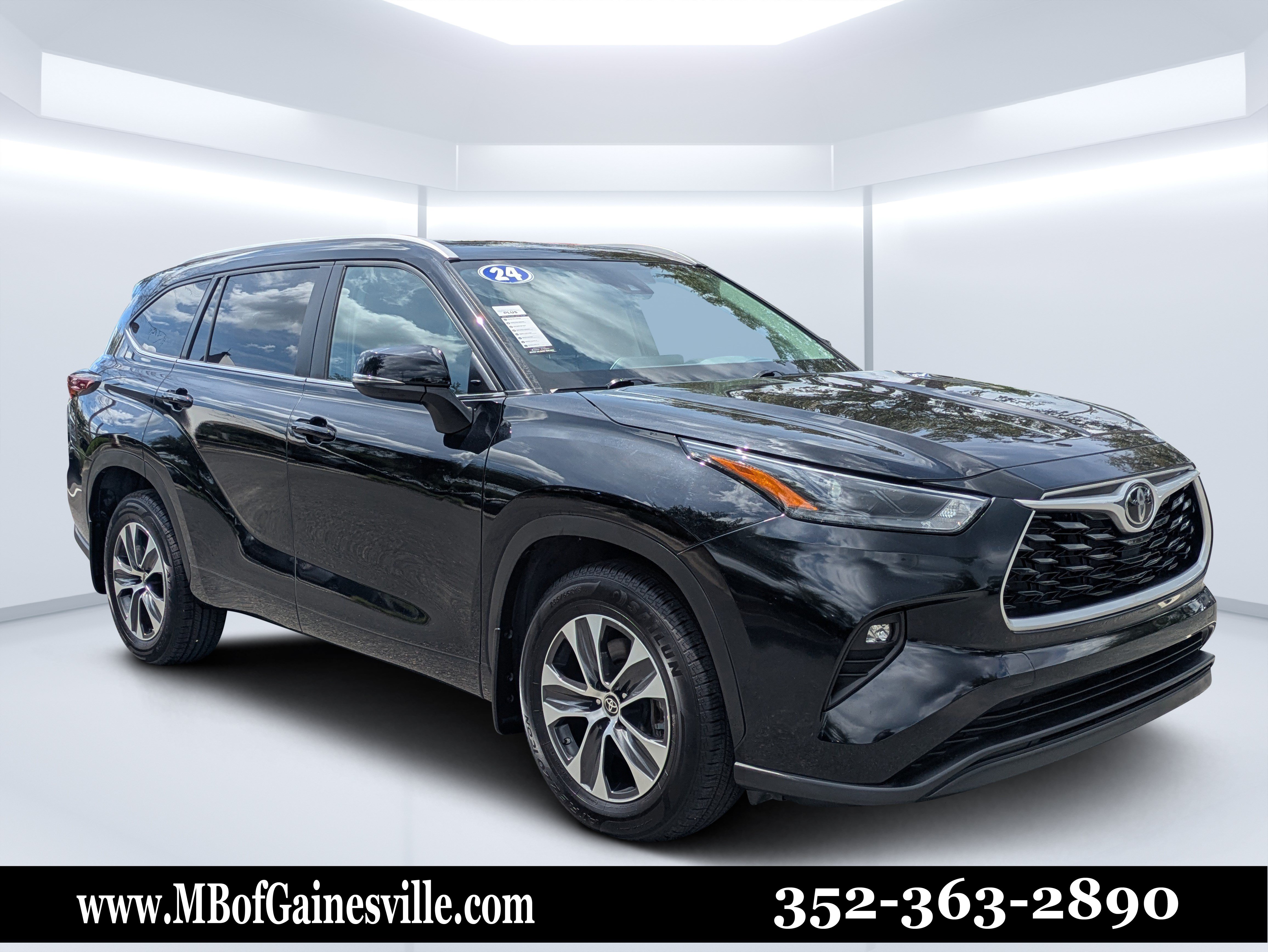 Used 2024 Toyota Highlander XLE