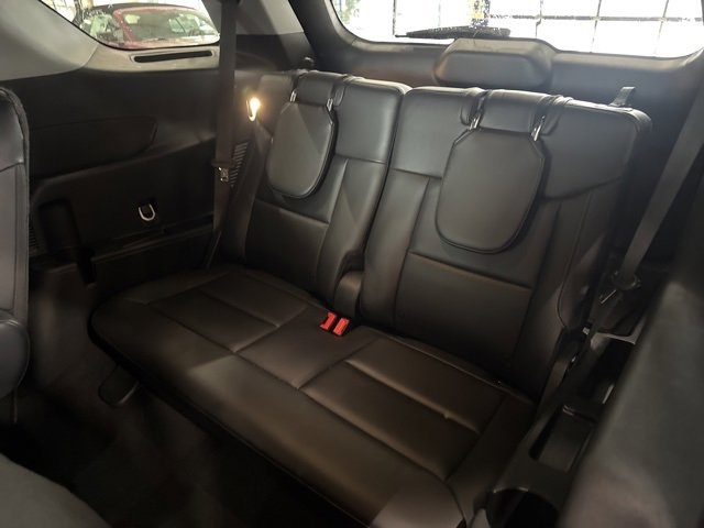 Used 2023 Ford Explorer XLT w/ Equipment Group 202A image 11