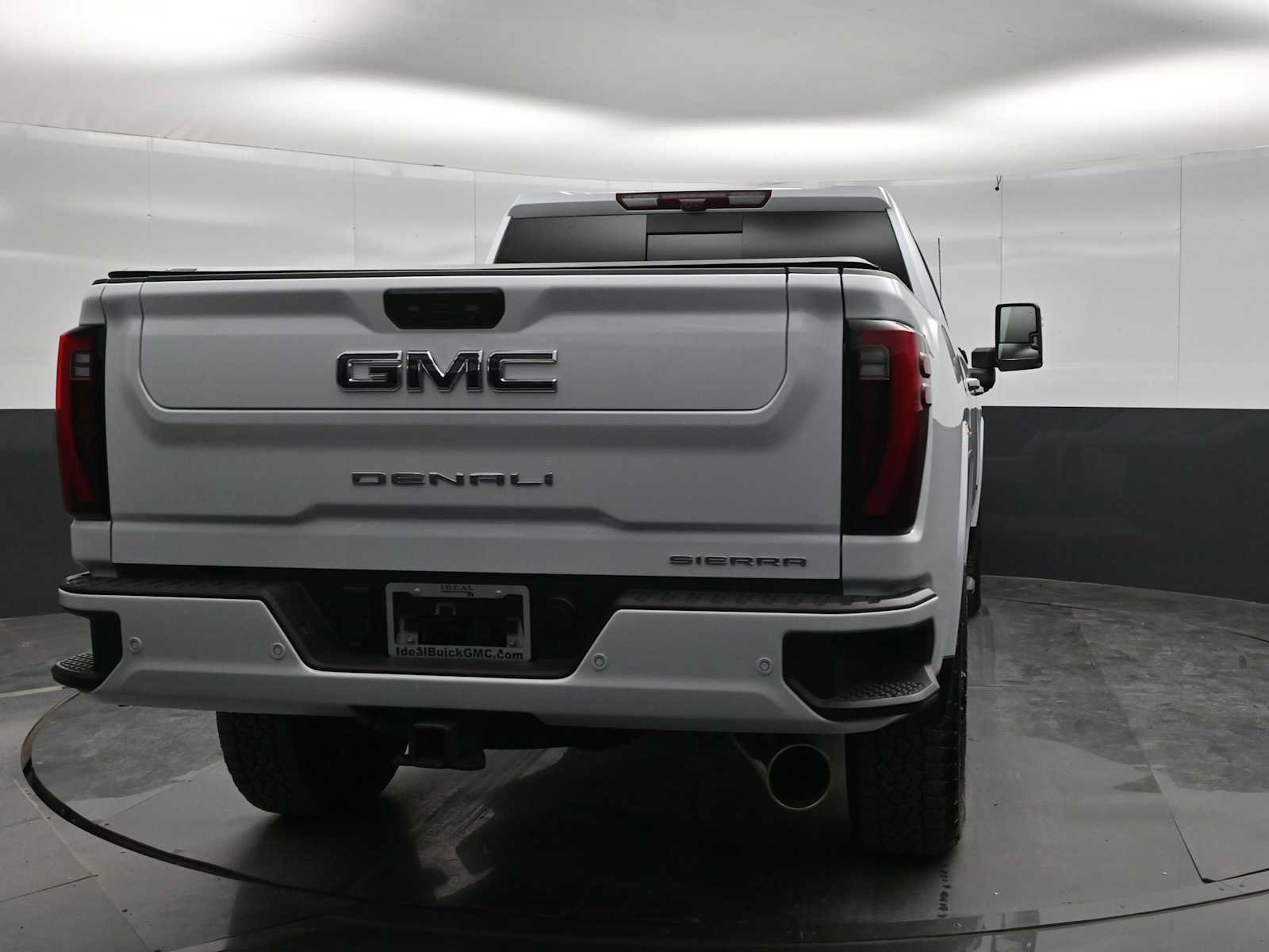 Used 2026 GMC Sierra 2500 Denali Ultimate AWD/4WD image 6